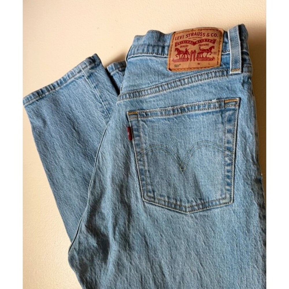 Levi’s Light Wash 501’s - LONG inseam W28/L32